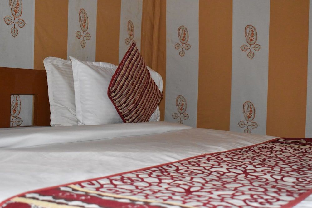 Mumal Desert Camp Luxury Tent, 1 Bedroom 10