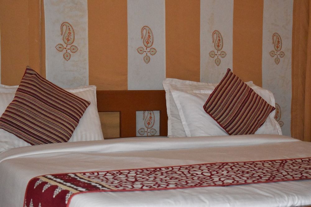 Mumal Desert Camp Luxury Tent, 1 Bedroom 7