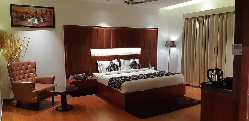 Hotel Grand Geet Super Deluxe Room