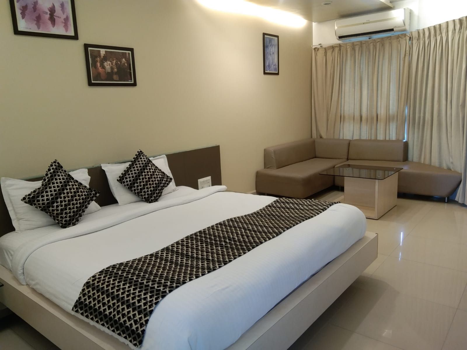 Executive Room