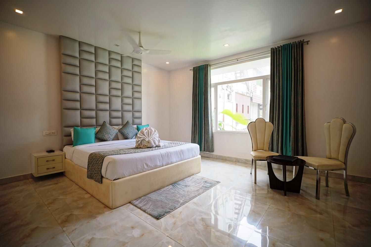 Hotel Blue Waves Classic Suite Room 2