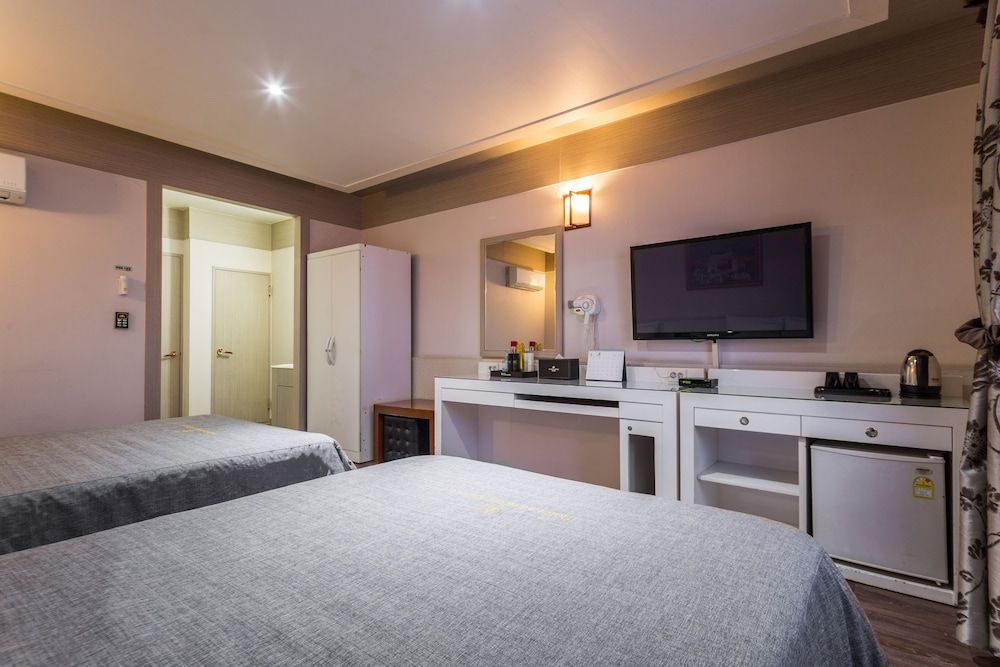 Incheon Airport Hotel Deluxe Twin Room