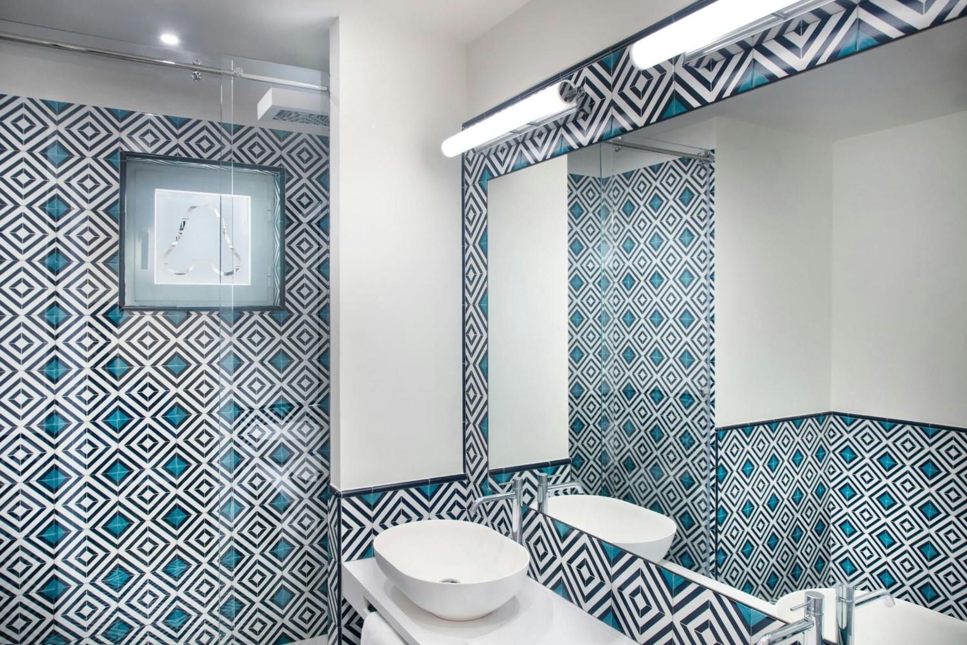 Camerelle Junior King Suite with Garden View