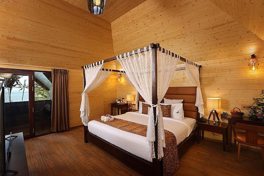 Opulence Jacuzzi suite