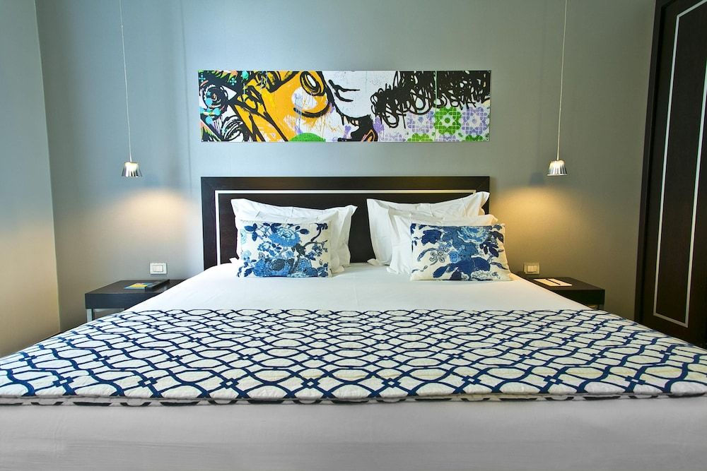 Internacional Design Hotel Standard Double or Twin Room (Street View) 3
