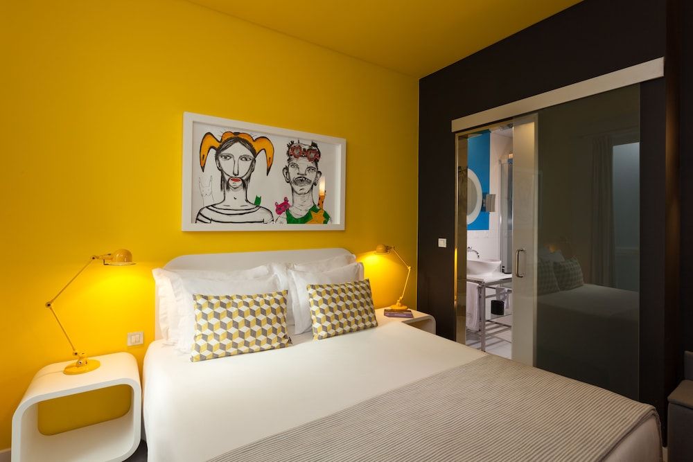 Internacional Design Hotel Standard Double or Twin Room (Interior View)