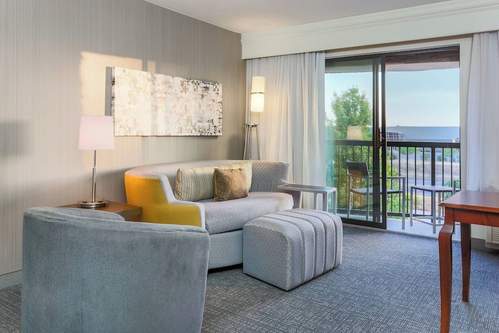 Room, Multiple Beds, Non Smoking, Balcony