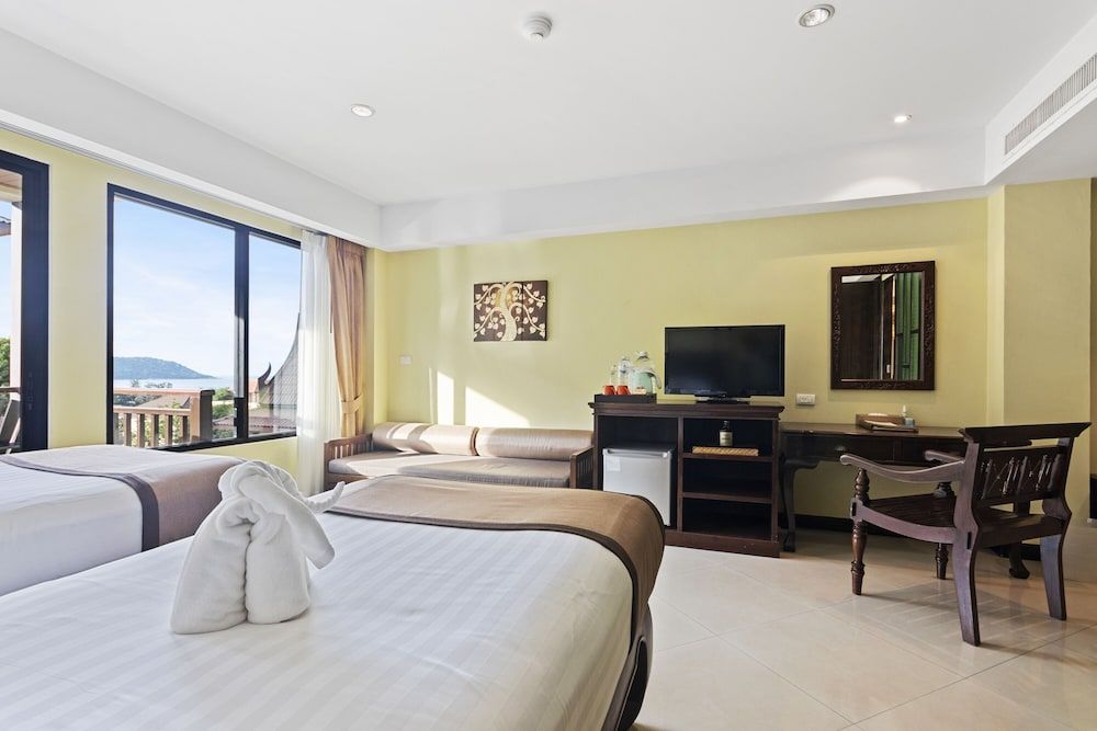 Diamond Cottage Resort & Spa Deluxe Room, Pool View 3