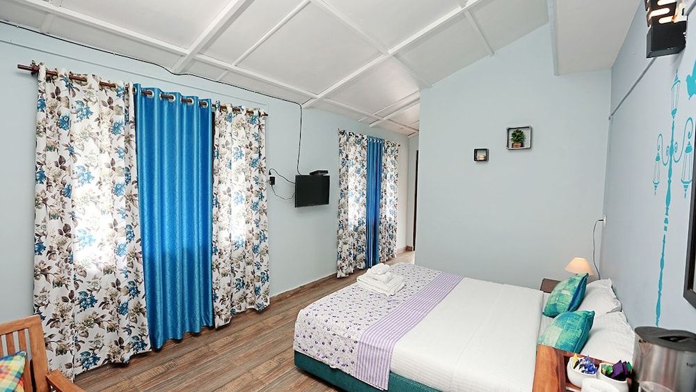 The Chirping Orchard Double Room, 1 Queen Bed, Mountain View