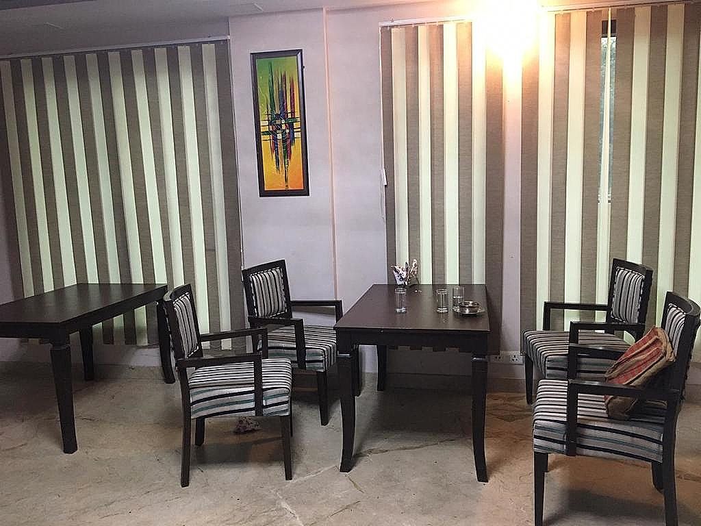 Food & Dining