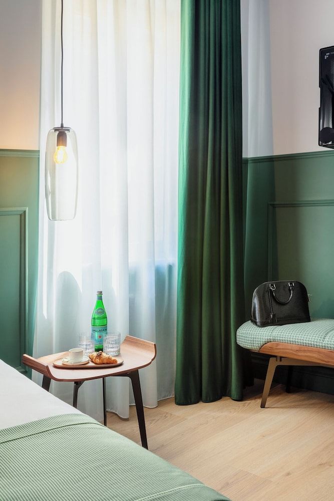 Hotel Concordia Deluxe Double Room with a French Bed in an Annex Building 4