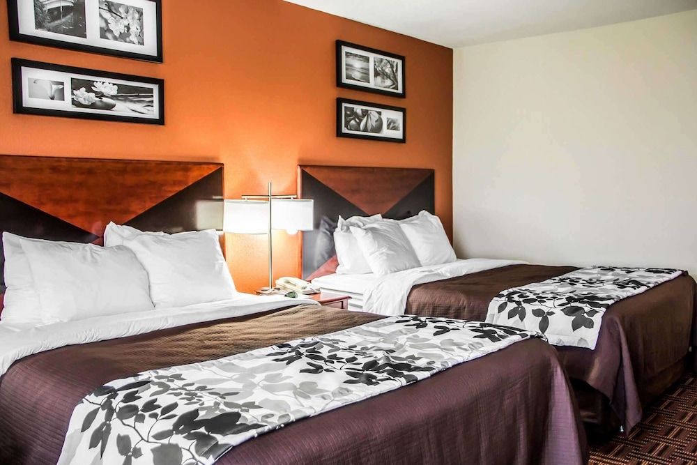 Standard Room, 2 Queen Beds, Non Smoking