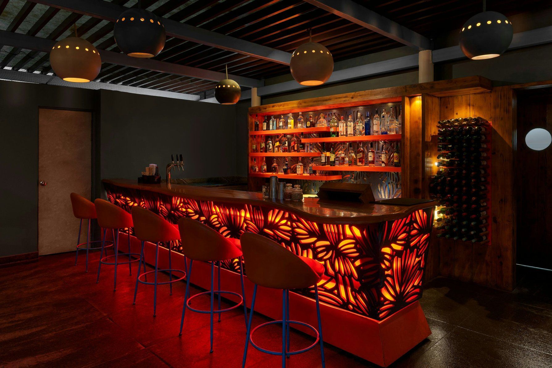 Juaan Bar - Cocktail Bar - Intimate