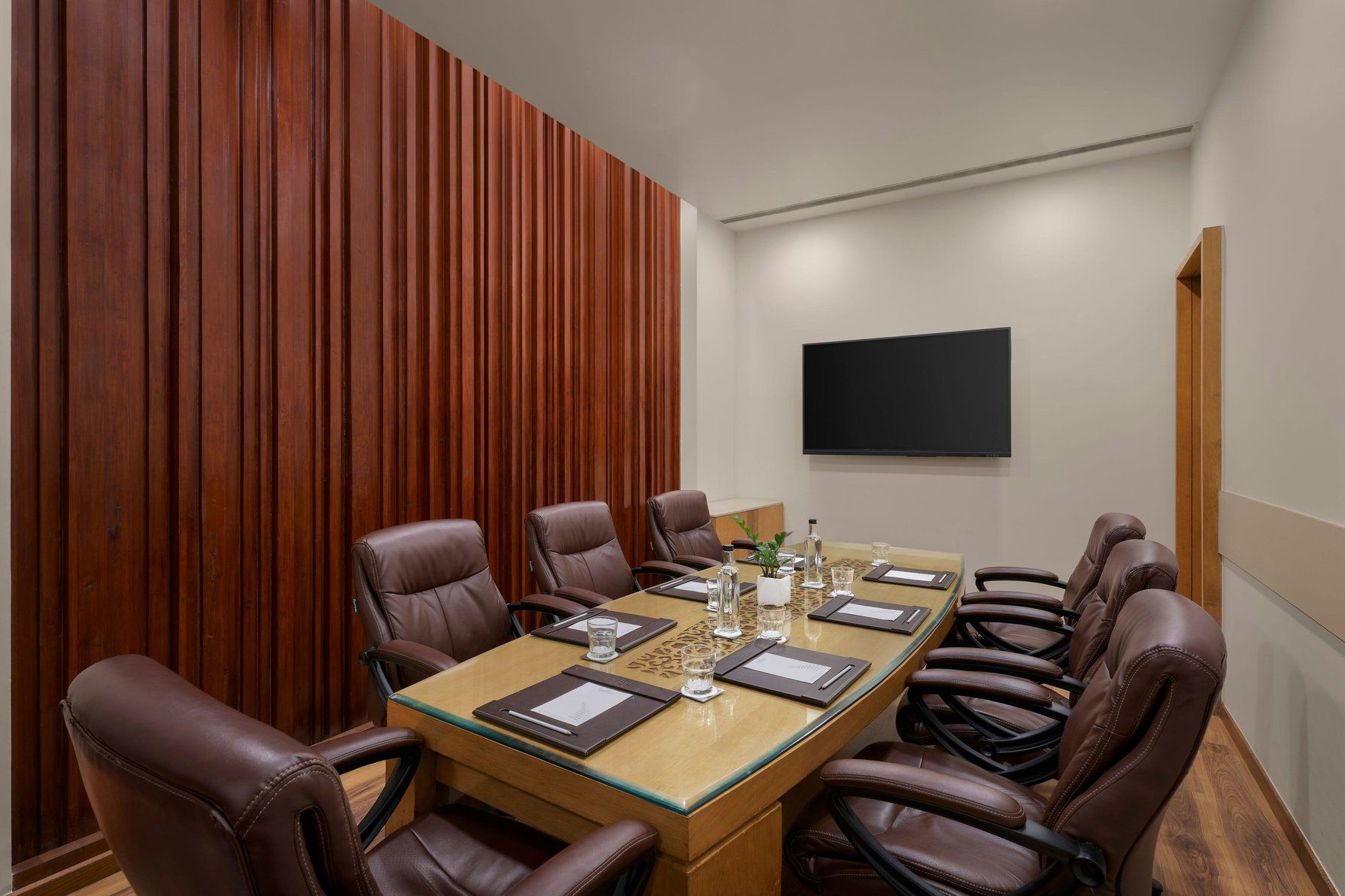 Boardroom - Plush Seating - TV