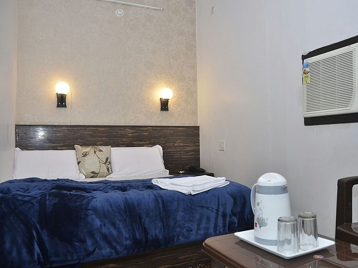 Hotel Kanha Inn Deluxe AC Room 2