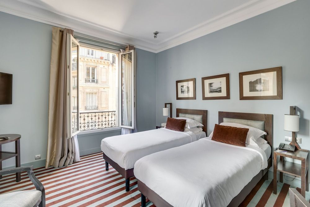 Hotel Duret Deluxe Double or Twin Room 3