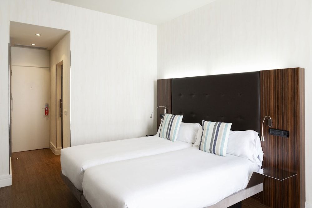 Petit Palace Tamarises Superior Double Room, Balcony, Sea View 3