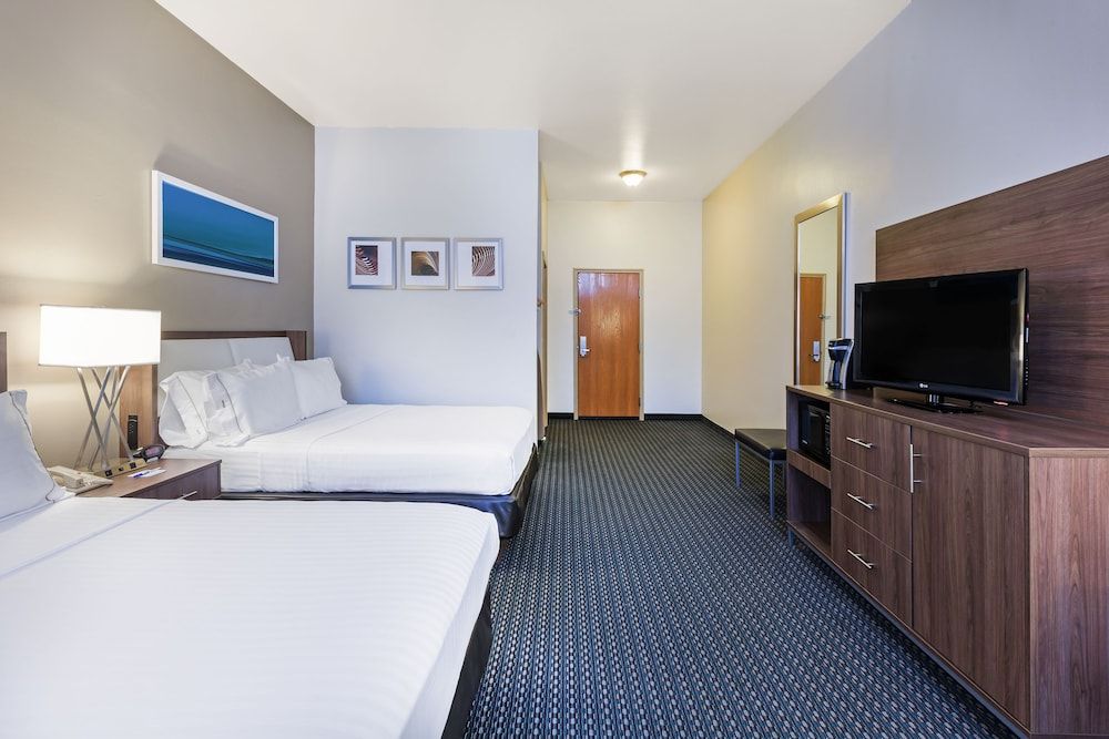 Standard Room, 2 Queen Beds, Accessible (Mobility, Accessible Tub)