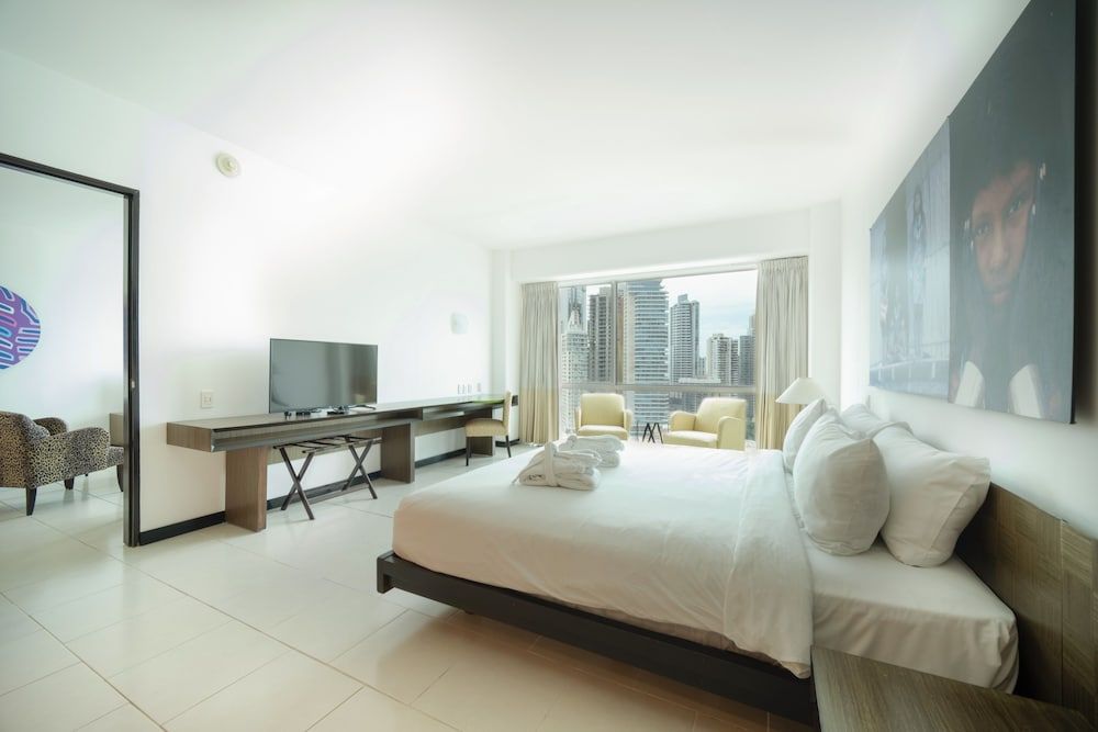 Decapolis Hotel Panama City Junior Suite, 1 King Bed, Ocean View 5