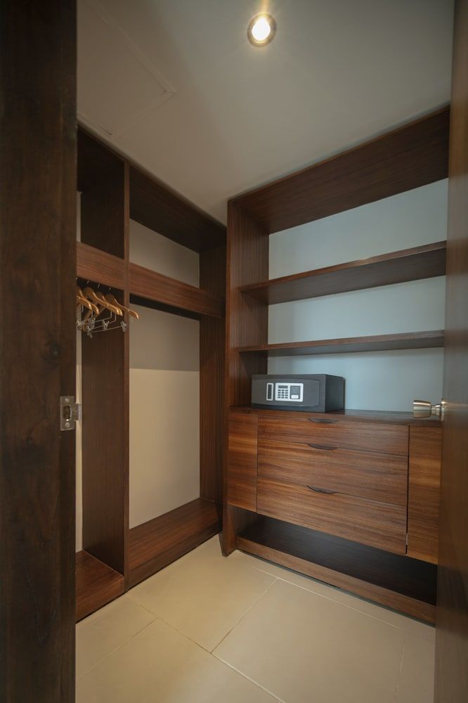 Decapolis Hotel Panama City Junior Suite, 1 King Bed, Ocean View 11