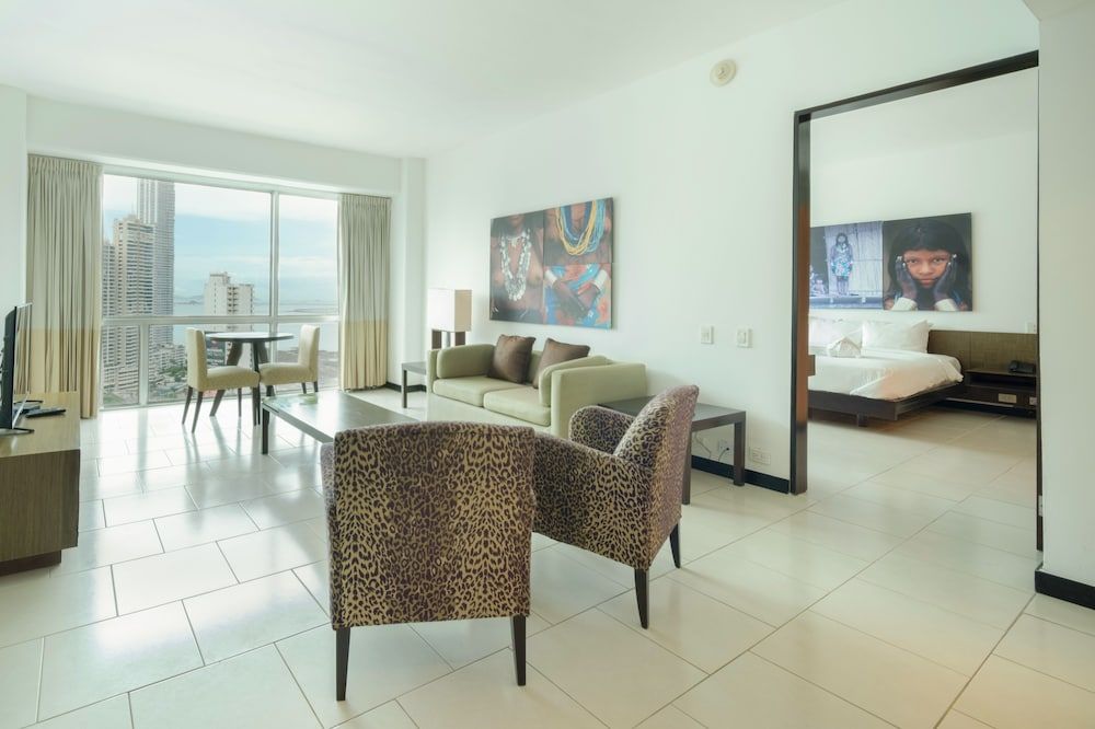 Decapolis Hotel Panama City Junior Suite, 1 King Bed, Ocean View 12