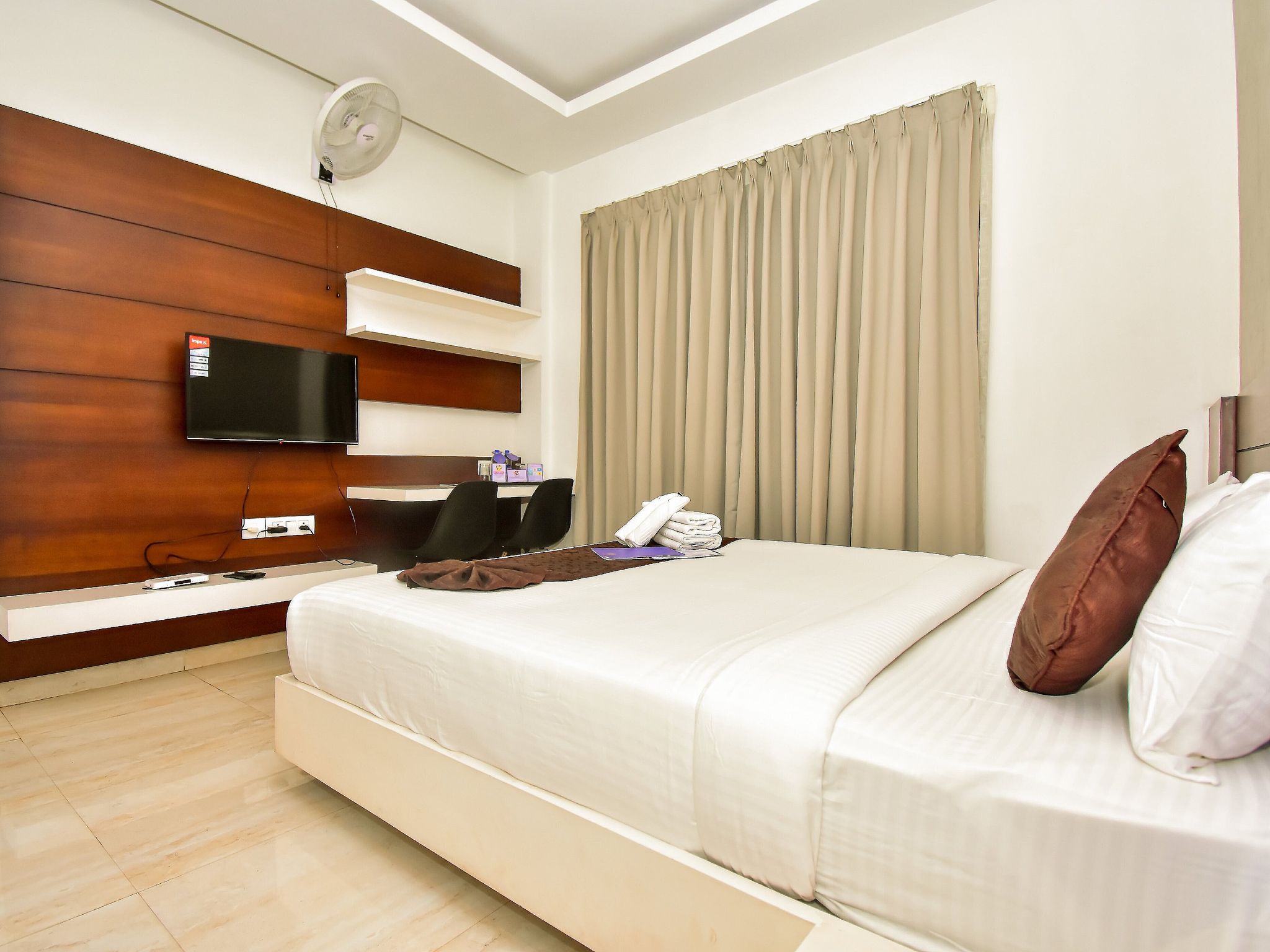 MAZUS INN Deluxe Non AC 4