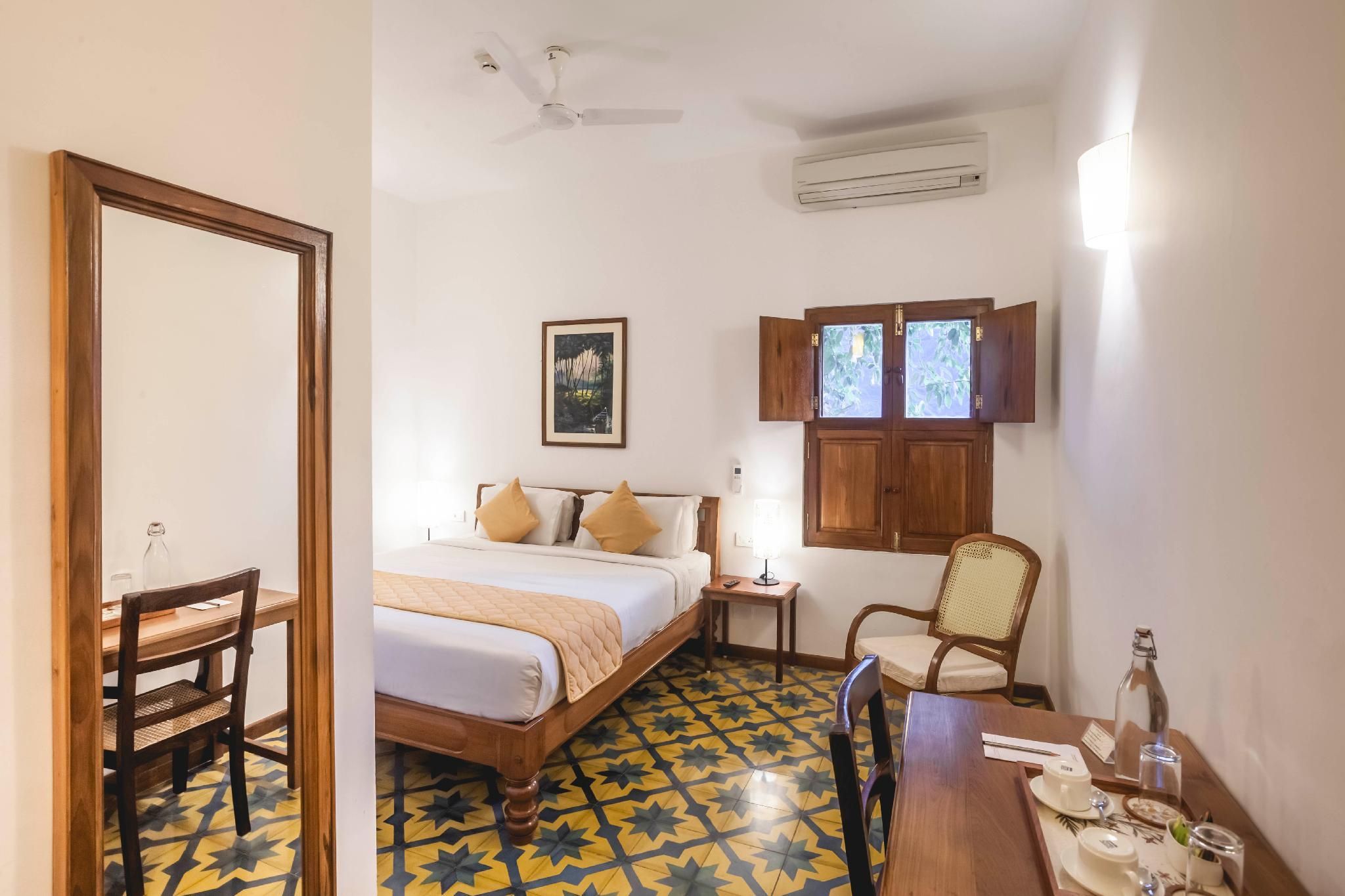 Petit Palais by CROSSWAY Classic Room 2