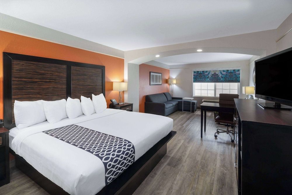 Deluxe Apartment, 1 King Bed, Non Smoking (Family)