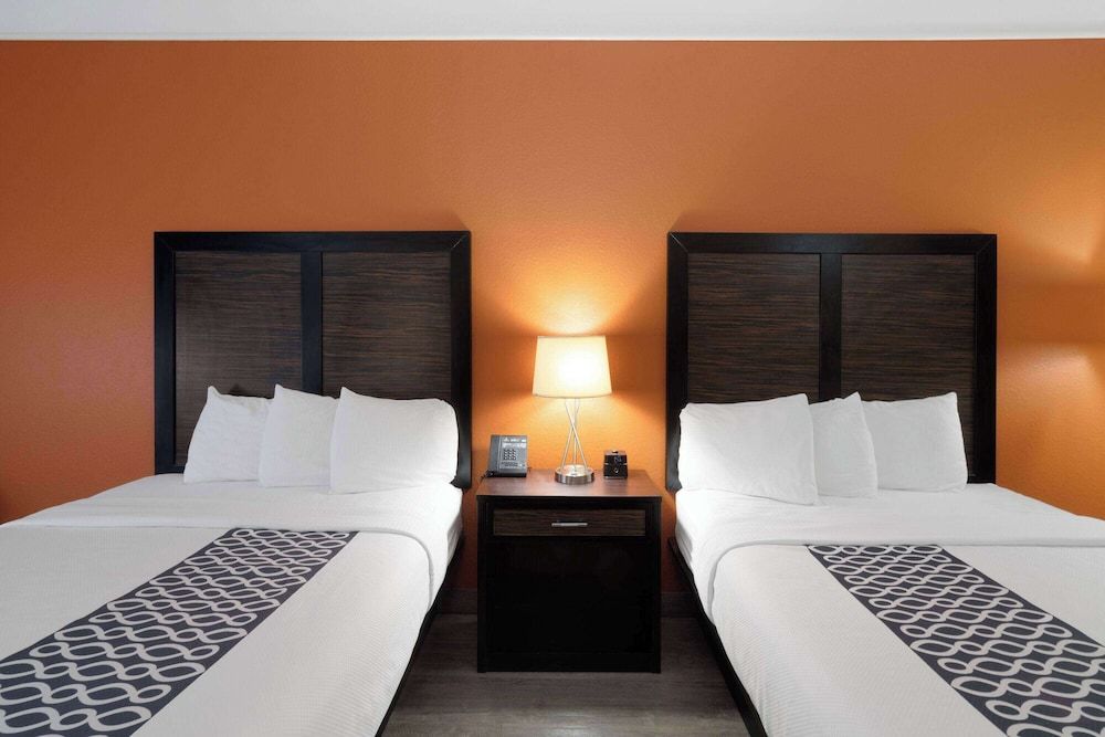Room, 2 Queen Beds, Non Smoking