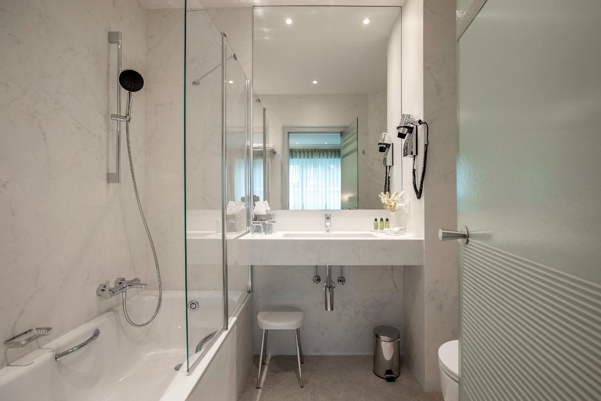 Hotel Aragon Classic Double or Twin Room 3