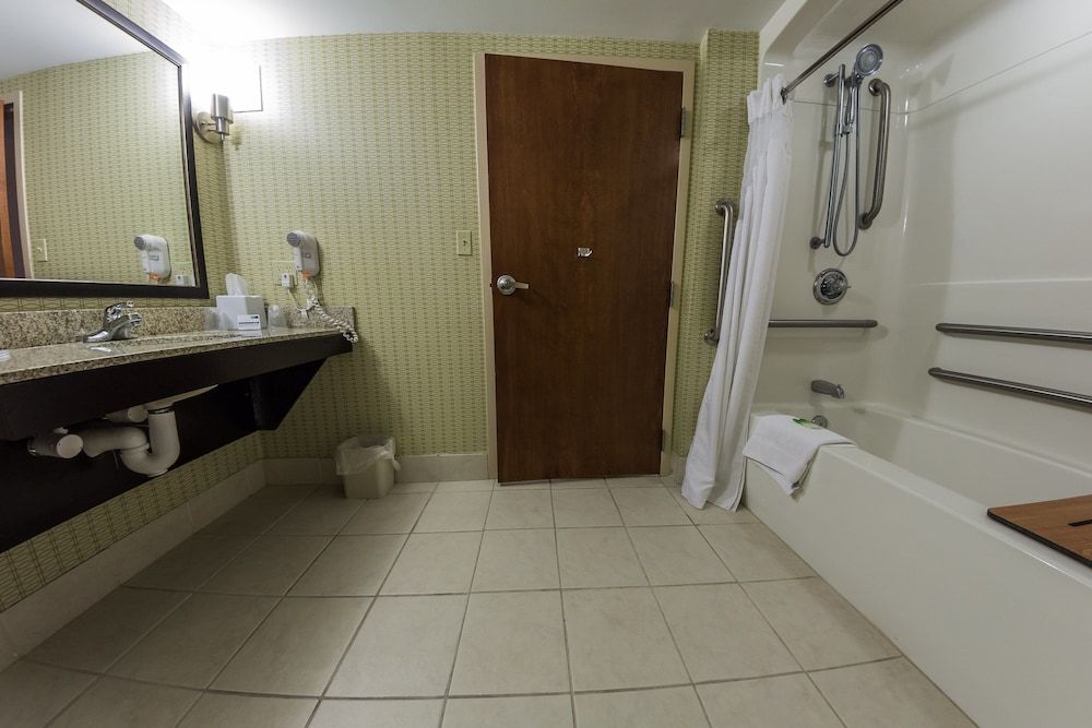 Standard Room, 2 Queen Beds, Accessible (Communications)