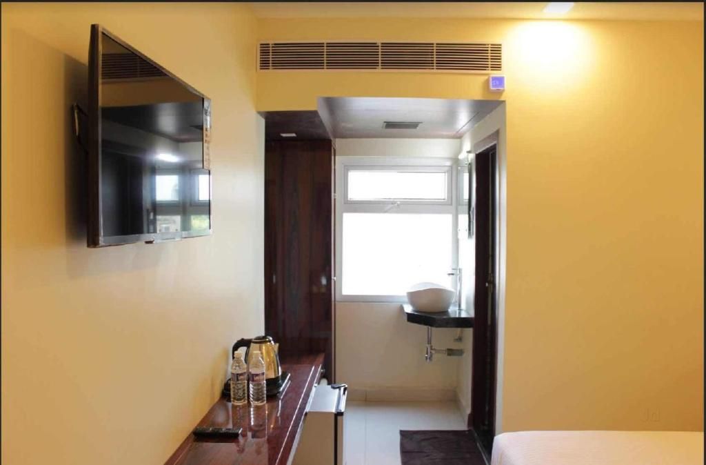 Hotel President Standard Double Room 3