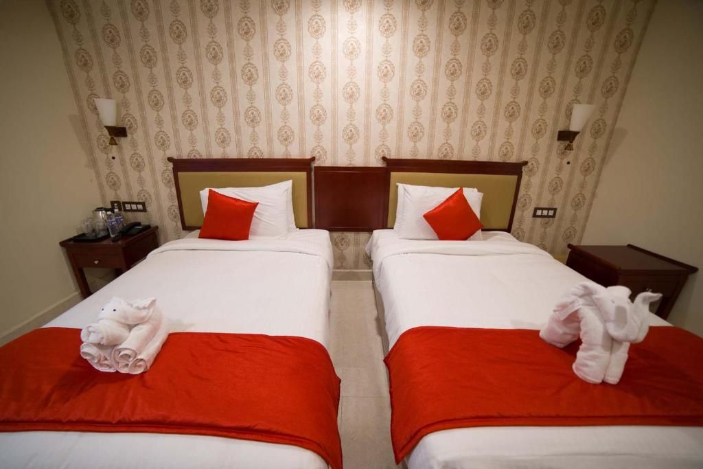 undefined Hotel President 8
