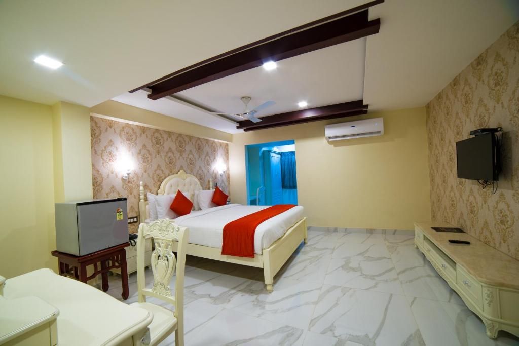 King Studio with Sofa Bed