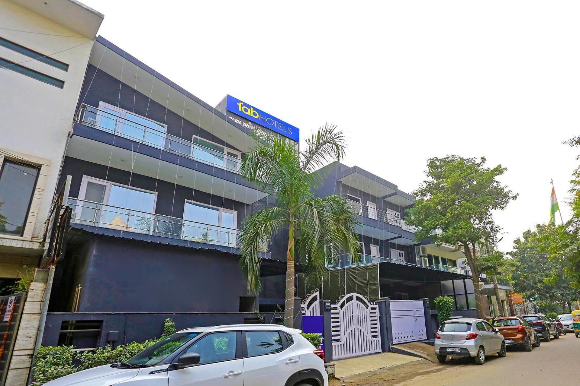 undefined Townhouse Galleria Market Near Golf Course Road 7