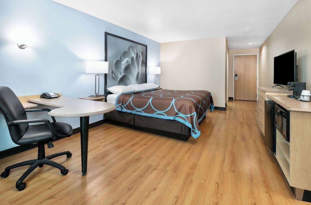 Room, 1 King Bed, Non Smoking