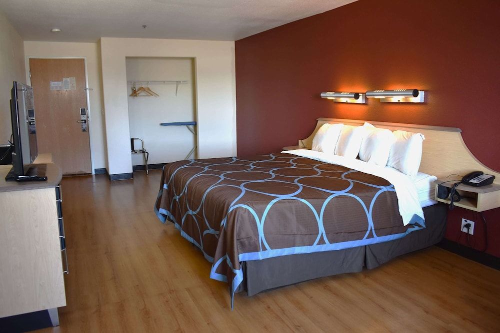 Room, 1 King Bed, Non Smoking