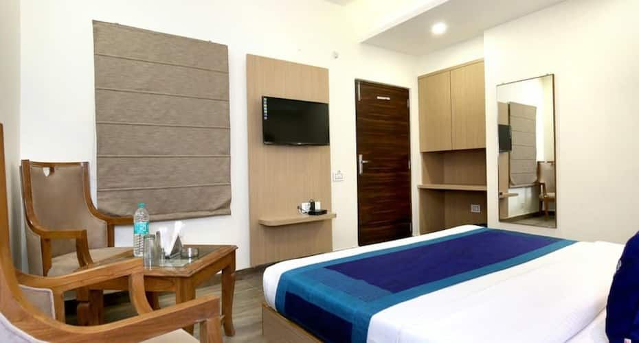 Hotel Hashtag Deluxe Room 7