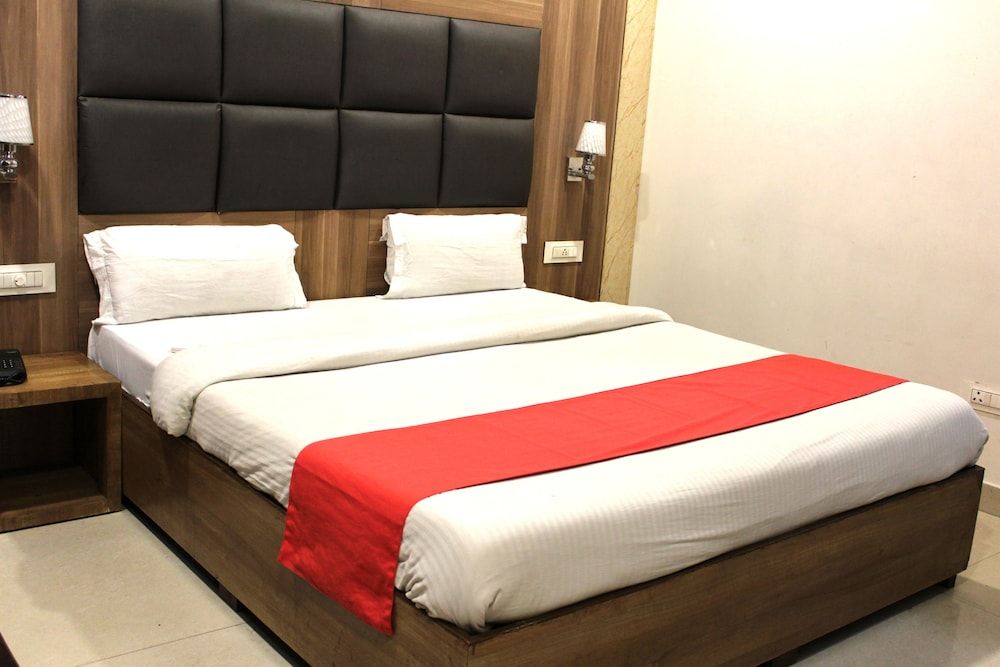 undefined Hotel Waves 7