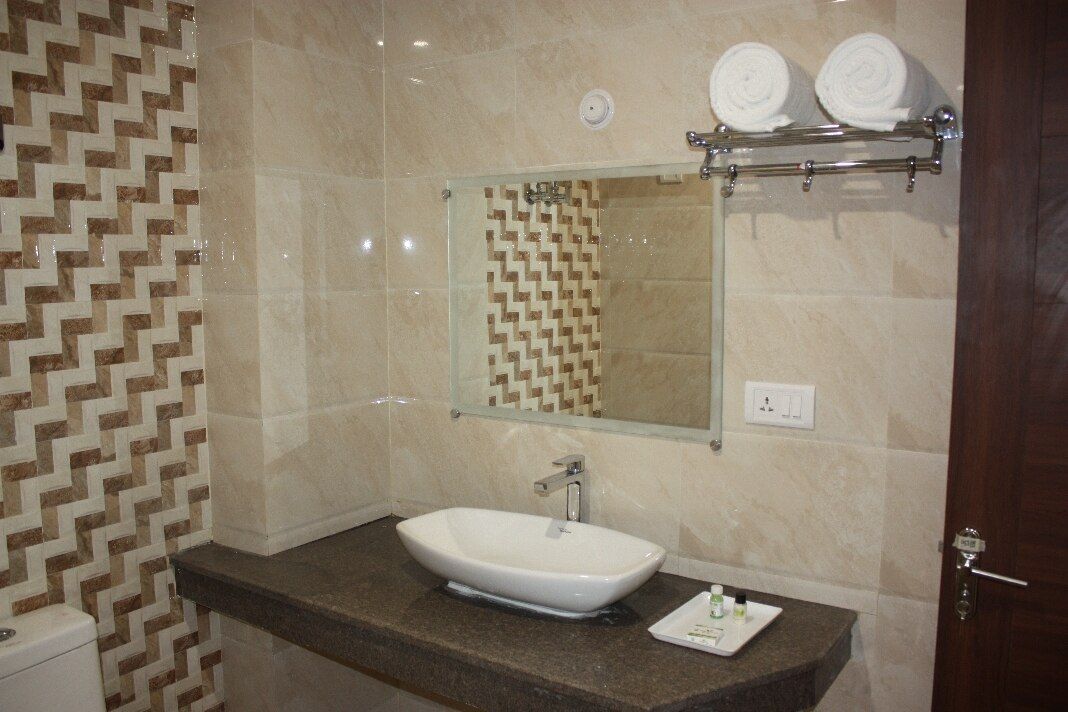 Aeradyo Inn  Deluxe Room 6