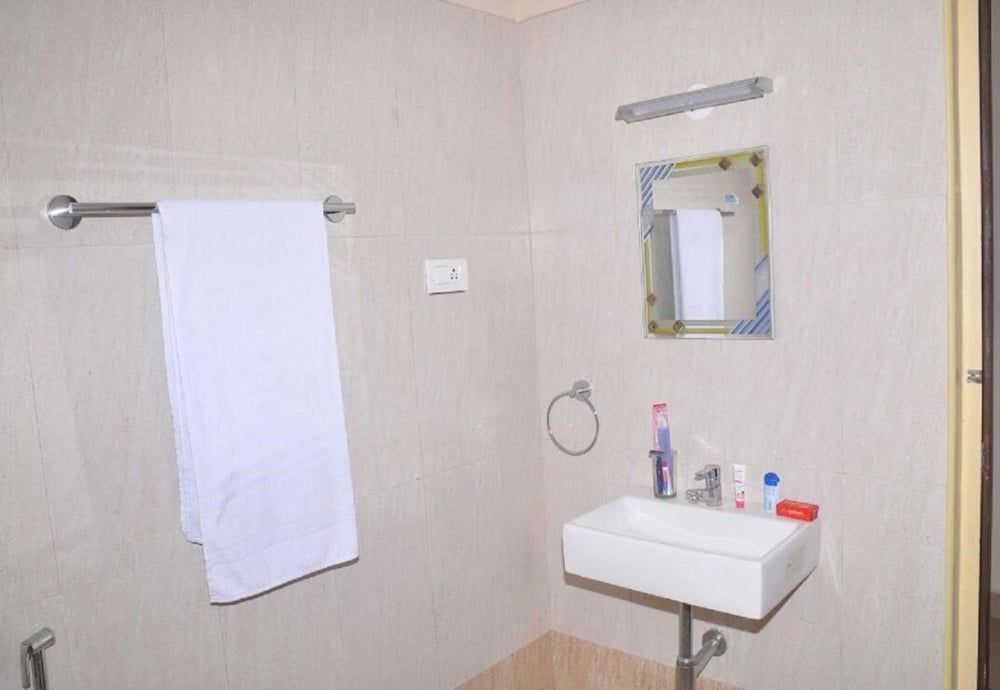 Karaikal Ashok Beach Resort Deluxe Room 8