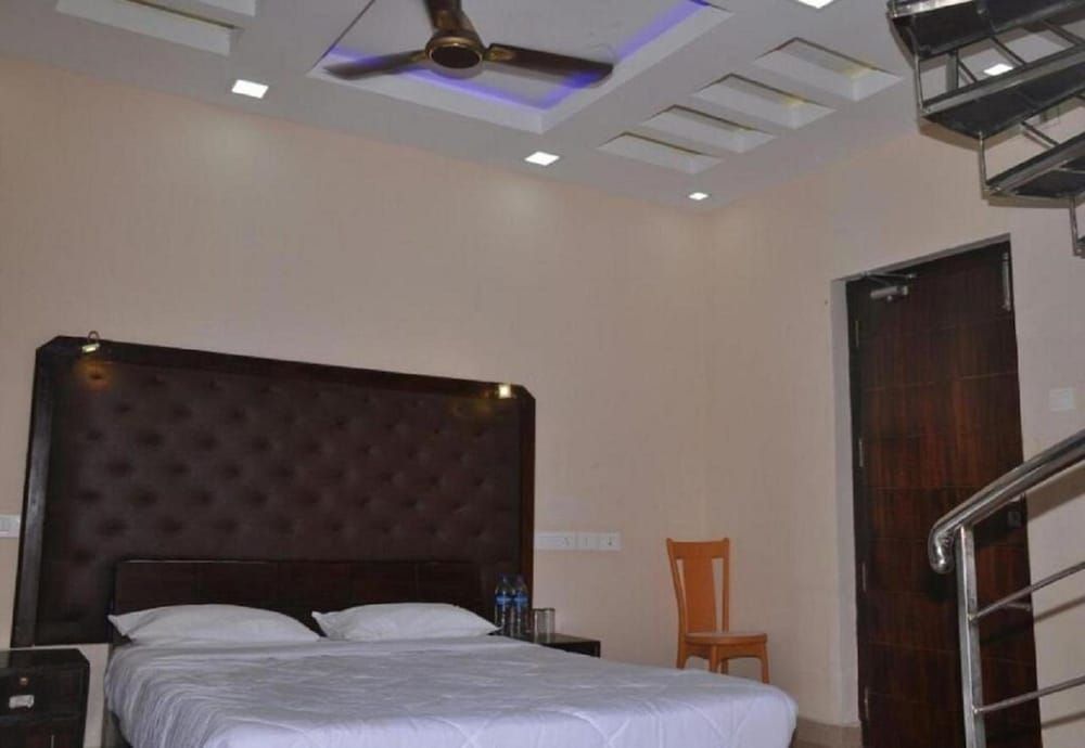 Karaikal Ashok Beach Resort Deluxe Room 3