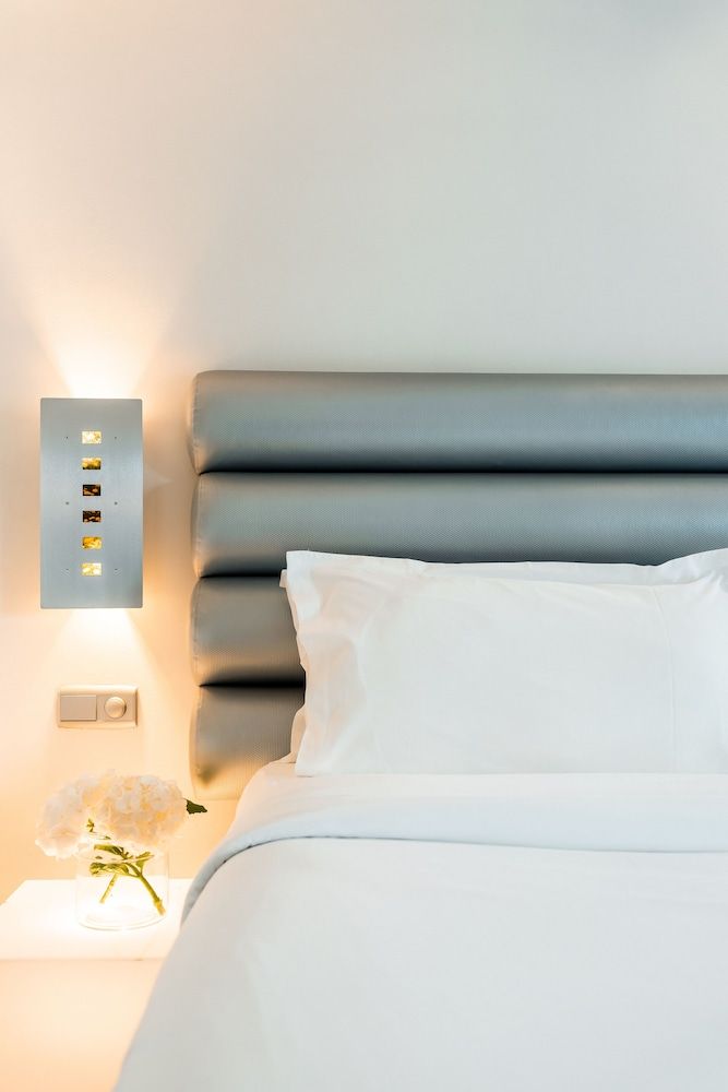 1K Paris Superior Double or Twin Room 4