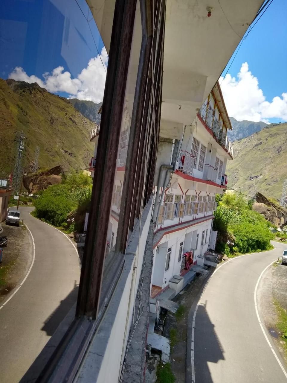 undefined Hotel Auli D 7