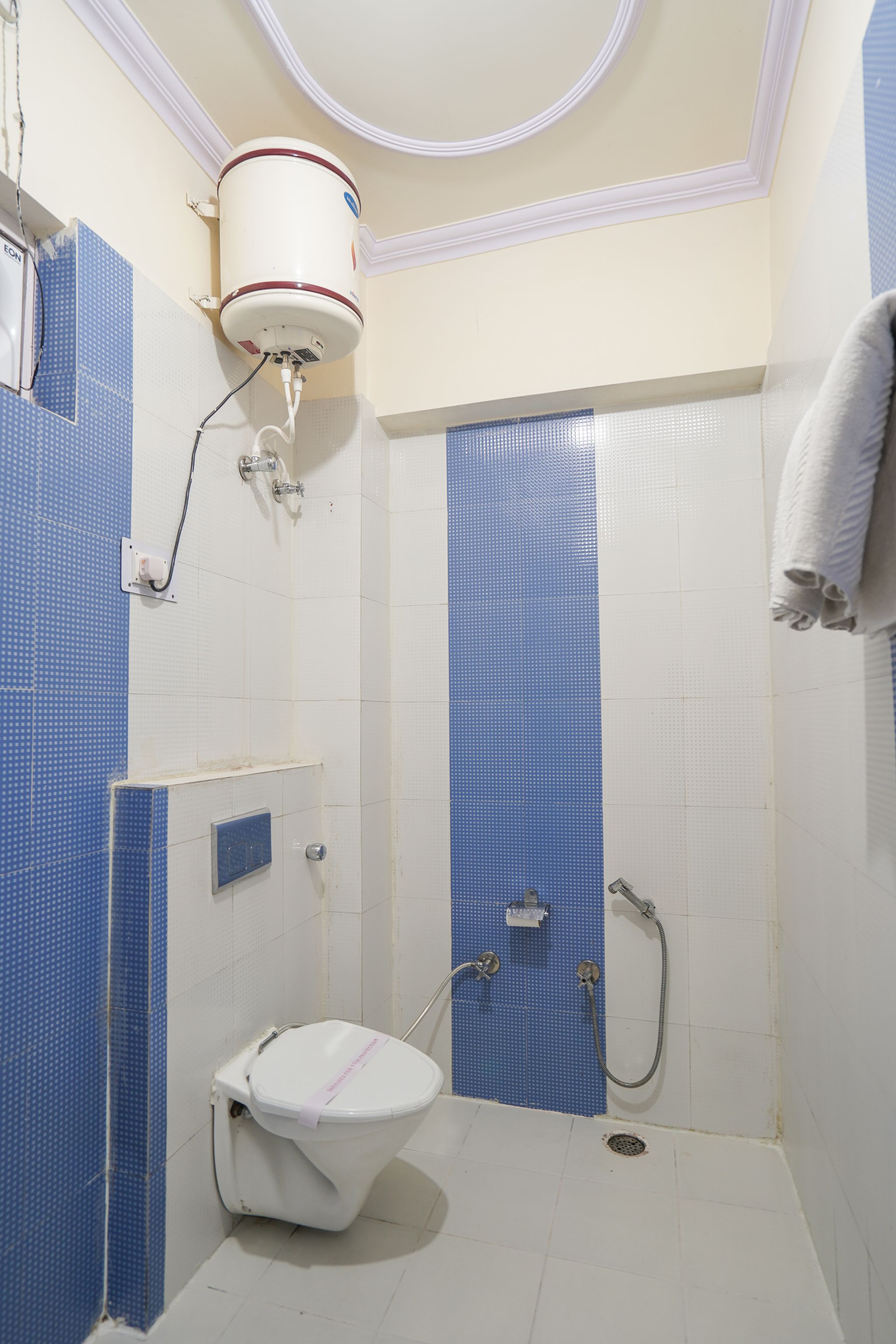 Super Deluxe Hill View