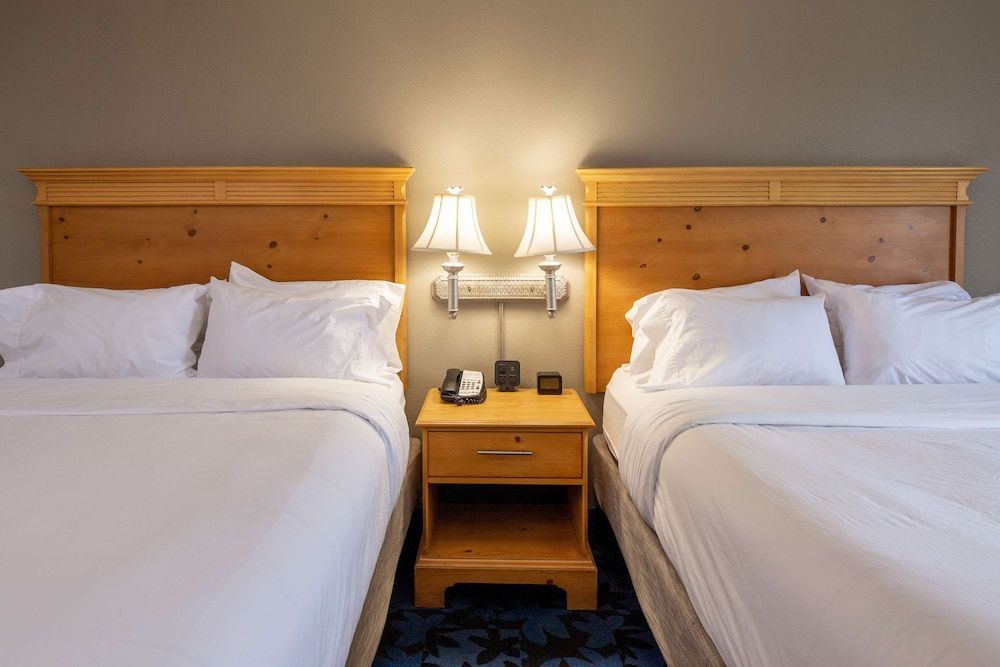 Two queen beds non smoking