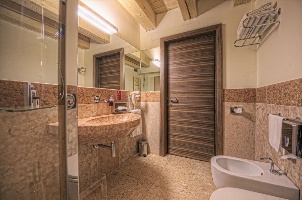 Hotel Veronesi La Torre Deluxe Double Room 6