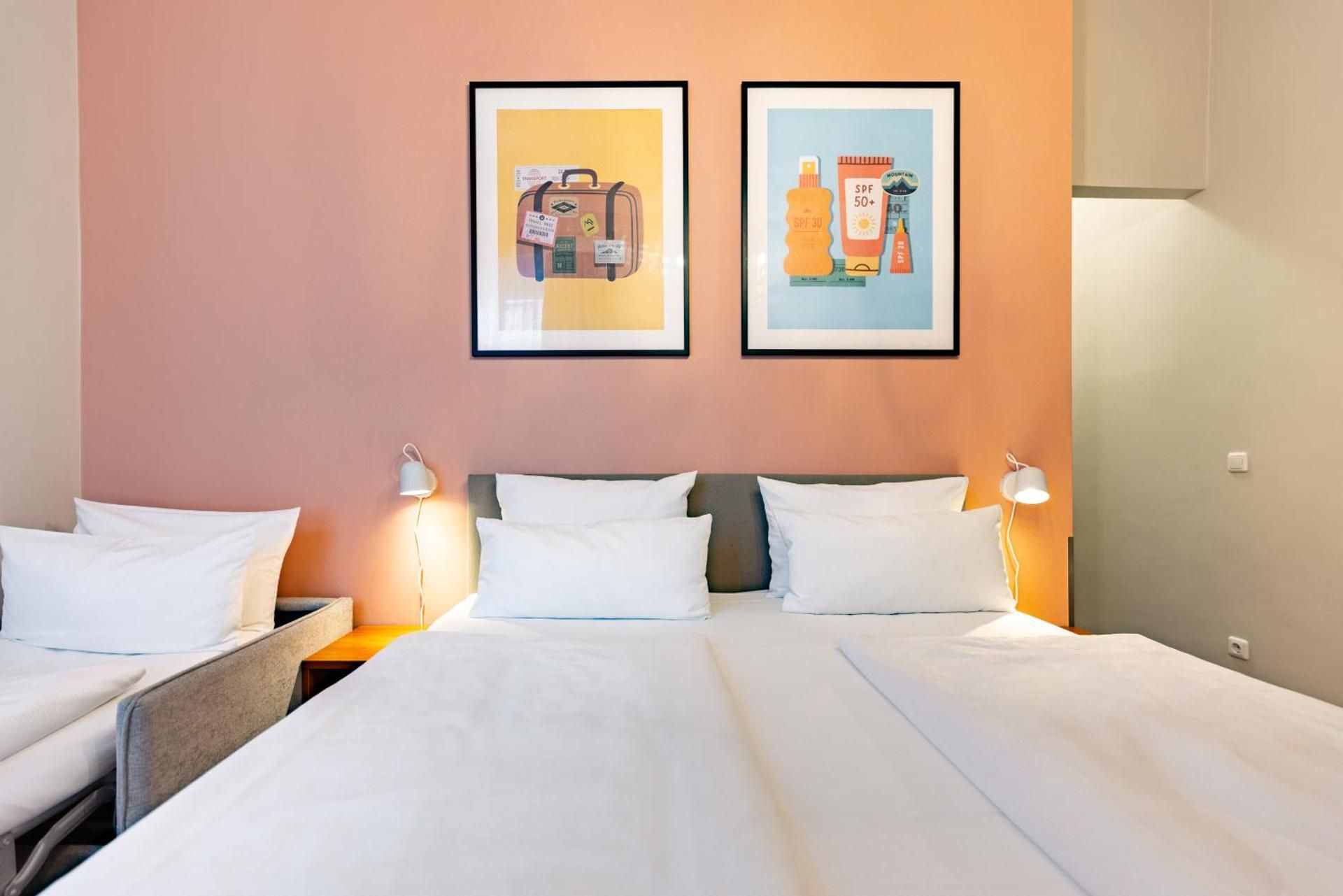 1 Queen Standard Sofa Bed