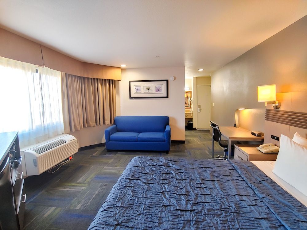 undefined Buena Vista Motor Inn 5