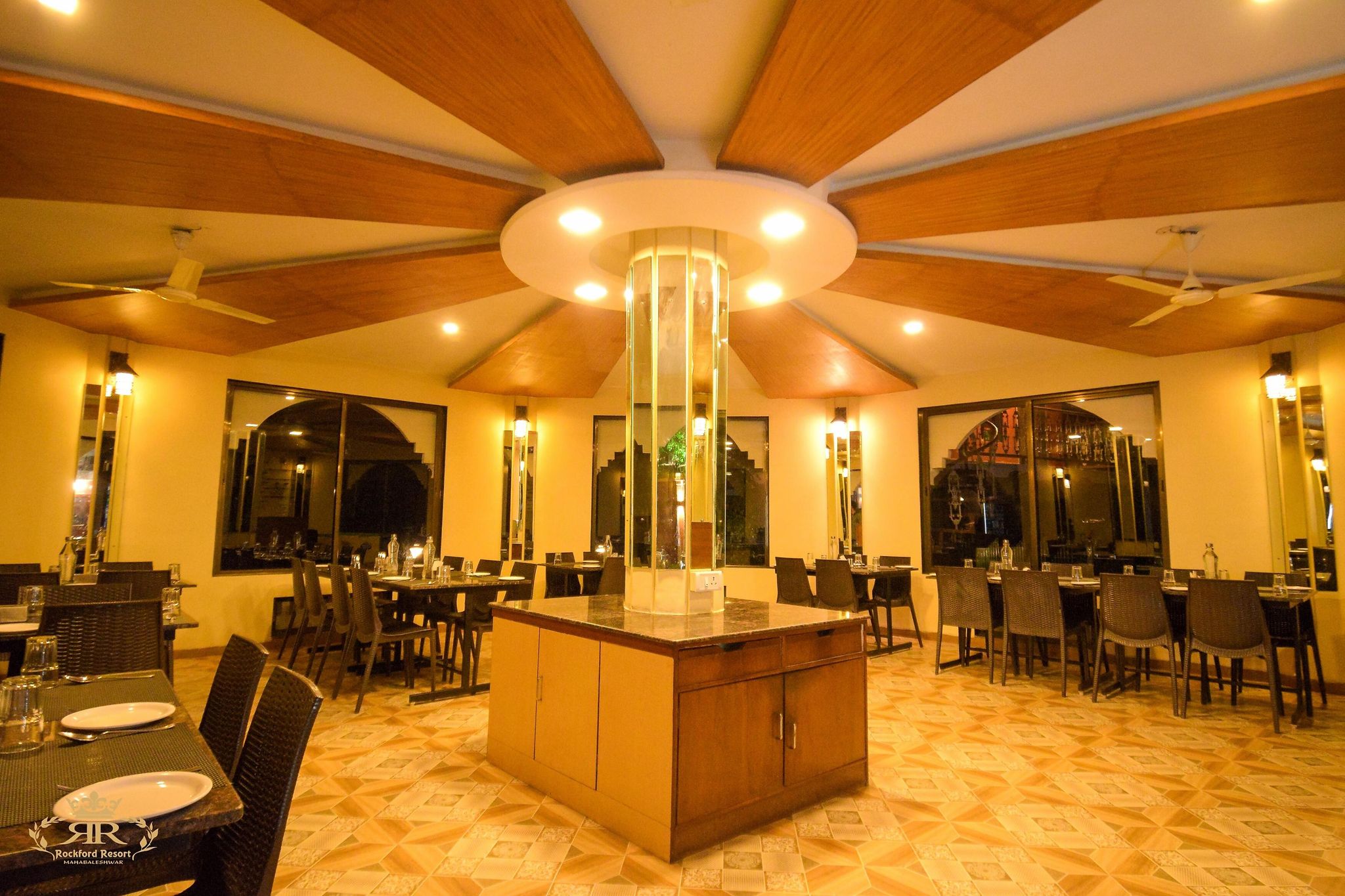 Food & Dining